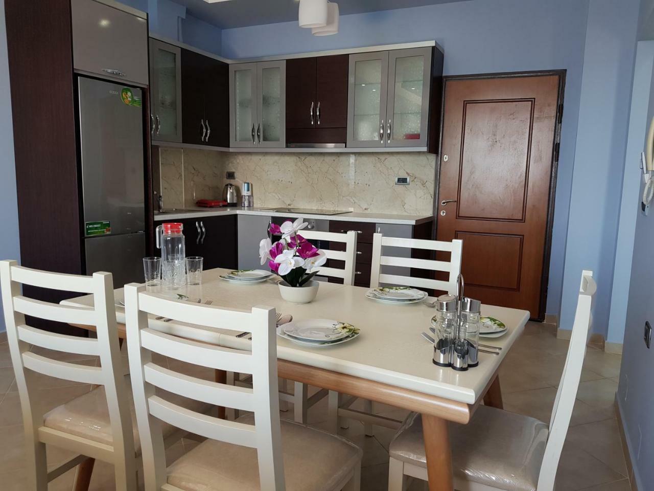 Apartment Of Beautiful Dreams Over The Sea Саранда Экстерьер фото
