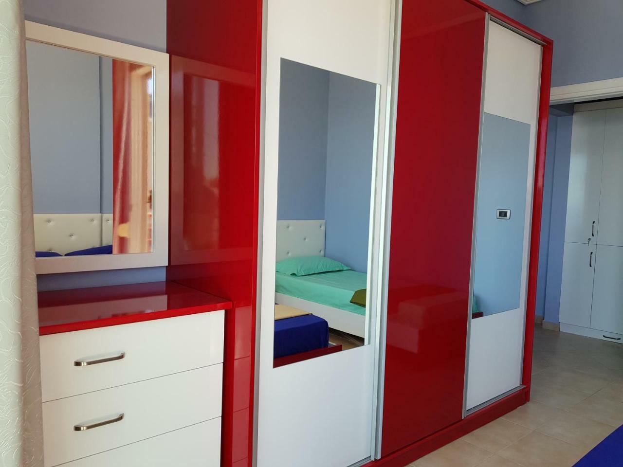 Apartment Of Beautiful Dreams Over The Sea Саранда Экстерьер фото
