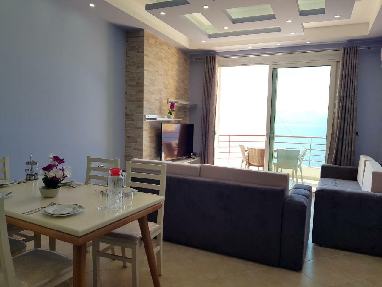 Apartment Of Beautiful Dreams Over The Sea Саранда Экстерьер фото
